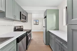 555 NW 94th St, Miami, FL 33150 - Photo 3