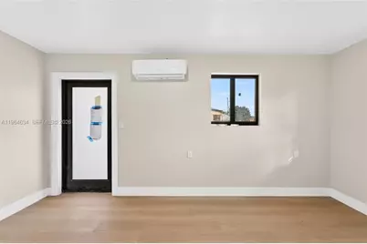 555 NW 94th St #Front, Miami, FL 33150 - Photo 7