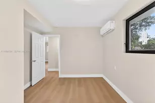 555 NW 94th St, Miami, FL 33150 - Photo 17