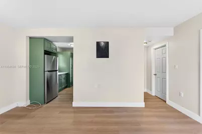 555 NW 94th St #Front, Miami, FL 33150 - Photo 5