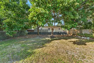 555 NW 94th St, Miami, FL 33150 - Photo 25