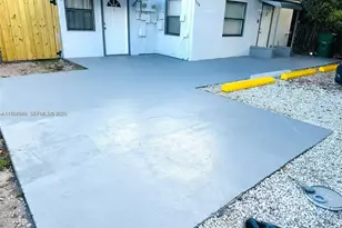 326 NW 96th St, Miami, FL 33150 - Photo 21