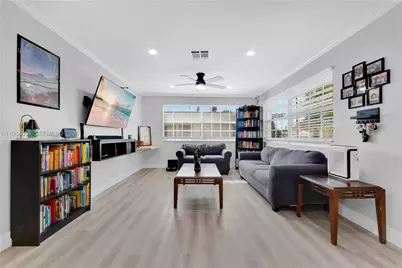 16895 NE 4th Pl, North Miami Beach, FL 33162 - Photo 7