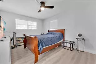 16895 NE 4th Pl, North Miami Beach, FL 33162 - Photo 15