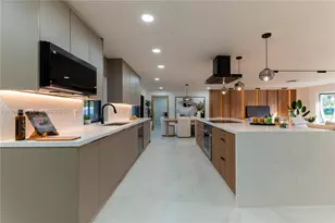 2415 NE 35th Dr, Fort Lauderdale, FL 33308 - Photo 3