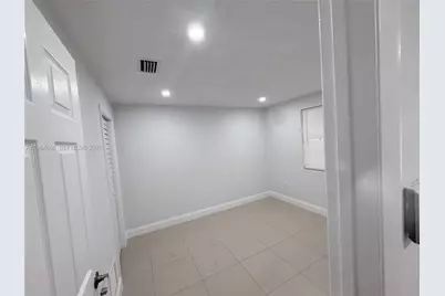 6829 SW 25th St, Miami, FL 33155 - Photo 5