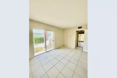 922 NW 106th Ave Cir #922, Miami, FL 33172 - Photo 13