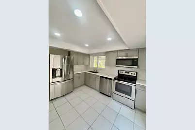 922 NW 106th Ave Cir #922, Miami, FL 33172 - Photo 9