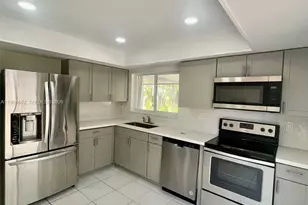 922 NW 106th Ave Cir, Miami, FL 33172 - Photo 9