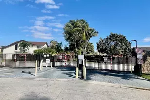 922 NW 106th Ave Cir, Miami, FL 33172 - Photo 3