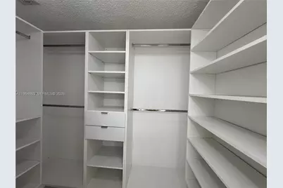 853 NW 131st Ave, Pembroke Pines, FL 33028 - Photo 15