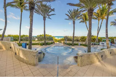 6801 Collins Ave #PH11 / Deed PH02, Miami Beach, FL 33141 - Photo 33