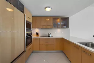 6801 Collins Ave, Miami Beach, FL 33141 - Photo 9