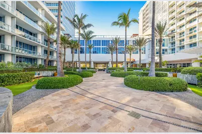 6801 Collins Ave #PH11 / Deed PH02, Miami Beach, FL 33141 - Photo 29