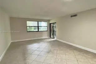 200 W Park Dr, Miami, FL 33172 - Photo 19