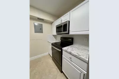 200 W Park Dr #207-1, Miami, FL 33172 - Photo 7