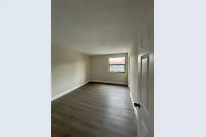 200 W Park Dr #207-1, Miami, FL 33172 - Photo 15