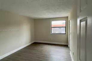 200 W Park Dr, Miami, FL 33172 - Photo 15