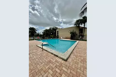 200 W Park Dr #207-1, Miami, FL 33172 - Photo 21