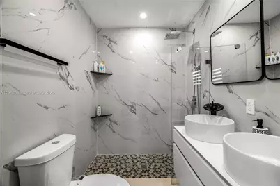 285 NW 45th St, Miami, FL 33127 - Photo 23