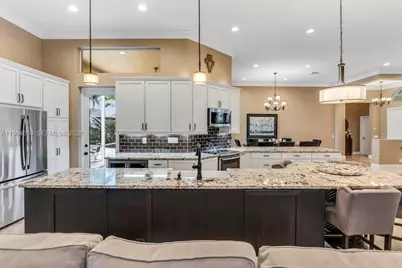 1306 Crossbill Ct, Weston, FL 33327 - Photo 9