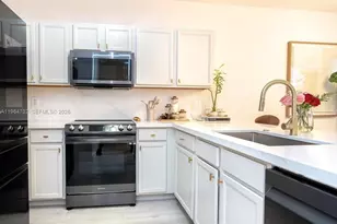 8760 NW 97th Ave, Doral, FL 33178 - Photo 5