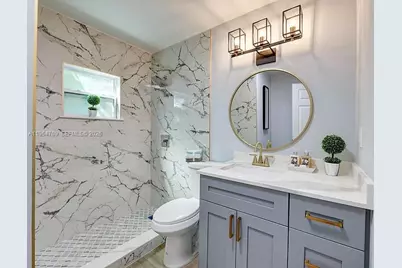 305 N 13th St, Fort Pierce, FL 34950 - Photo 3