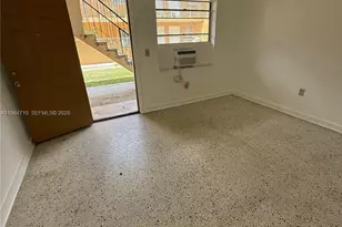 926 NW 5th St, Miami, FL 33128 - Photo 5