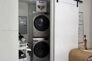 15896 Kilmarnock Dr, Miami Lakes, FL 33014 - Photo 7