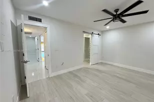 15896 Kilmarnock Dr, Miami Lakes, FL 33014 - Photo 21