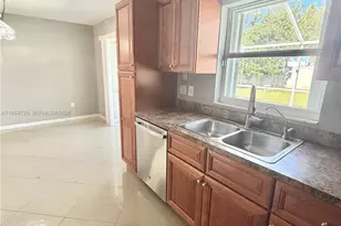 15561 Spring Line Ln, Fort Myers, FL 33905 - Photo 5