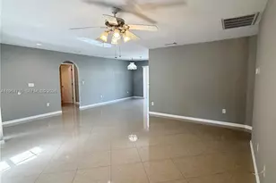 15561 Spring Line Ln, Fort Myers, FL 33905 - Photo 3