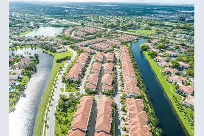 11660 SW 13th Ct, Pembroke Pines, FL 33025 - Photo 49
