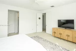 11660 SW 13th Ct, Pembroke Pines, FL 33025 - Photo 37