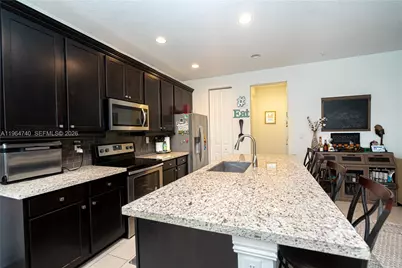 11660 SW 13th Ct, Pembroke Pines, FL 33025 - Photo 15