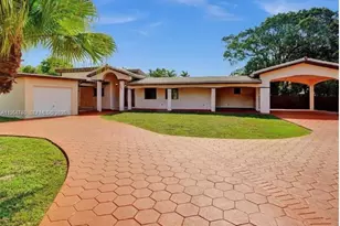 225 Pocatella St, Miami Springs, FL 33166 - Photo 1