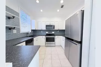 792 NW 170th Ter #792, Pembroke Pines, FL 33028 - Photo 5