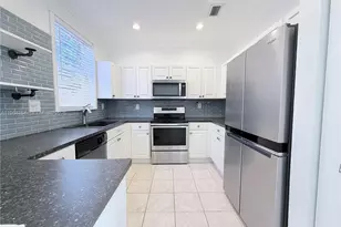 792 NW 170th Terrace, Pembroke Pines, FL 33028 - Photo 5