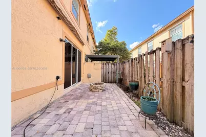 792 NW 170th Ter #792, Pembroke Pines, FL 33028 - Photo 9