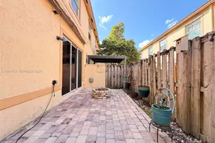 792 NW 170th Terrace, Pembroke Pines, FL 33028 - Photo 9