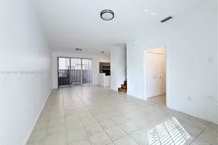 792 NW 170th Terrace, Pembroke Pines, FL 33028 - Photo 3