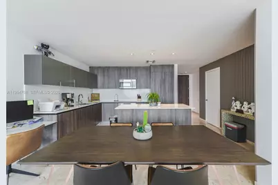 88 SW 7th St #2204, Miami, FL 33130 - Photo 11