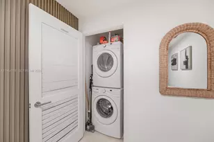 88 SW 7th St, Miami, FL 33130 - Photo 3