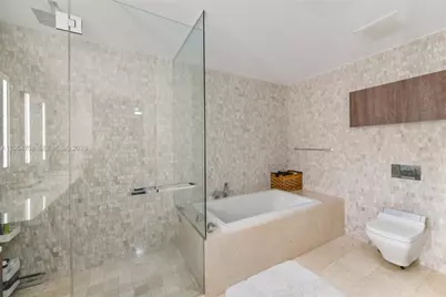 88 SW 7th St #2204, Miami, FL 33130 - Photo 19