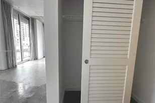 151 SE 1st St, Miami, FL 33131 - Photo 7