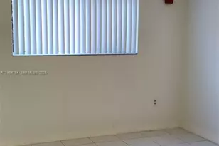 5420 W 21st Ct, Hialeah, FL 33016 - Photo 11