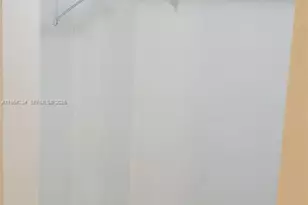 5420 W 21st Ct, Hialeah, FL 33016 - Photo 9