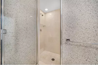 6799 Collins Ave #1102, Miami Beach, FL 33141 - Photo 21