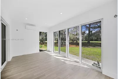 820 E Cypress Ln #V-38, Pompano Beach, FL 33069 - Photo 35