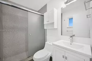 820 E Cypress Ln, Pompano Beach, FL 33069 - Photo 61